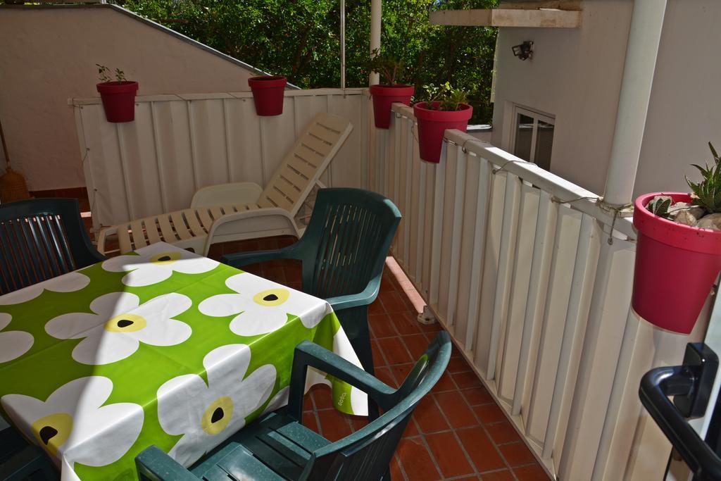 Apartments Gareta グラダツ 部屋 写真